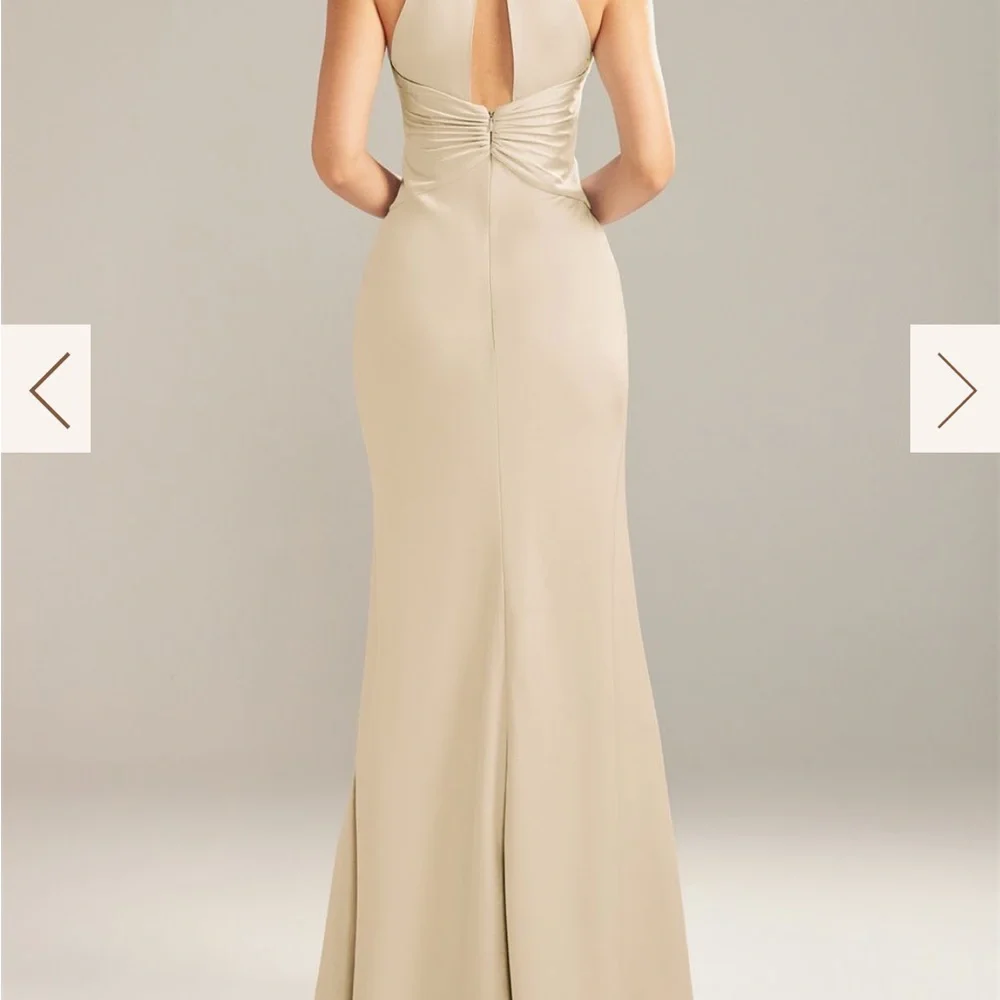 Elegant Cream Maxi Dress - Picture 2 of 4